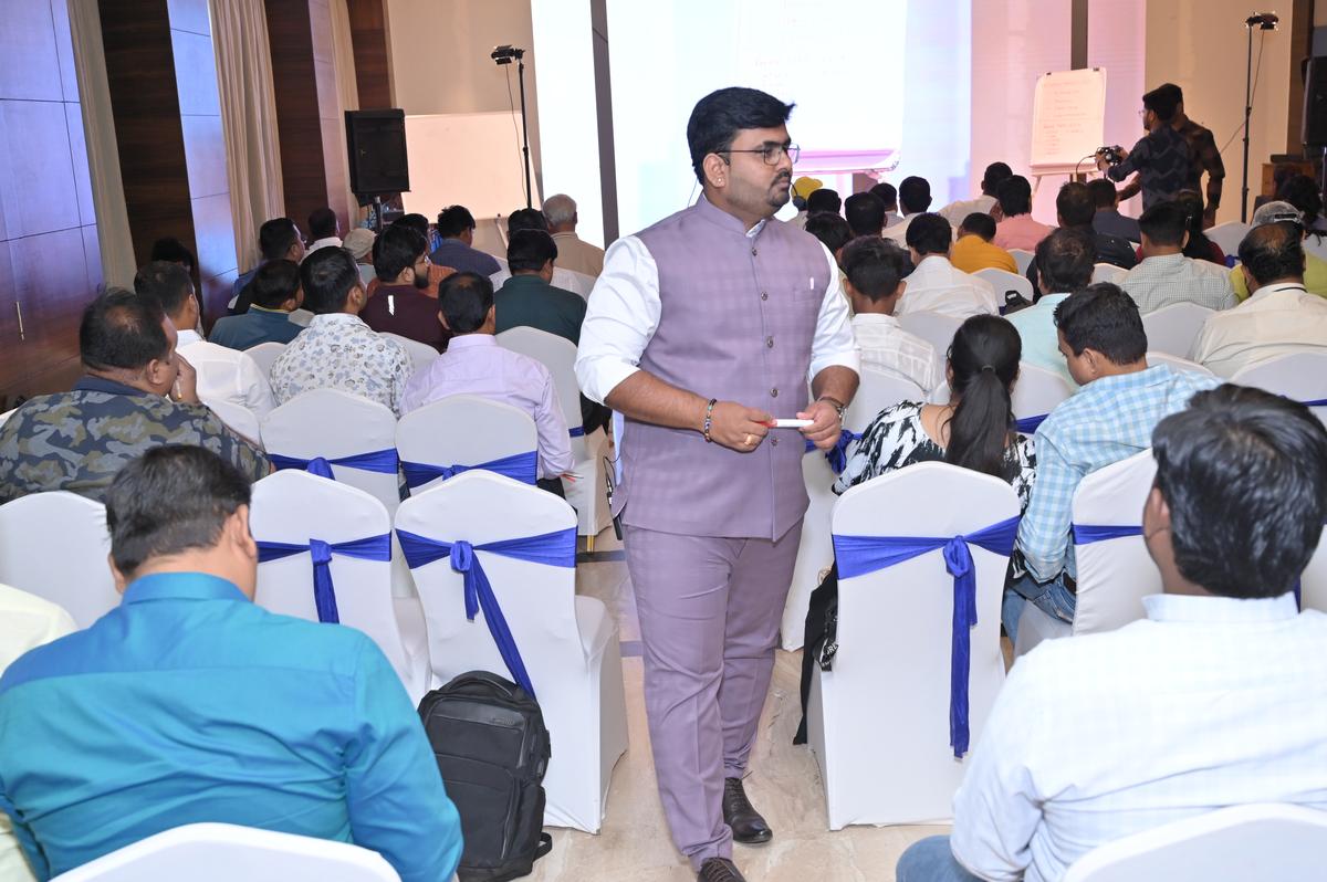 Seminar Crowd